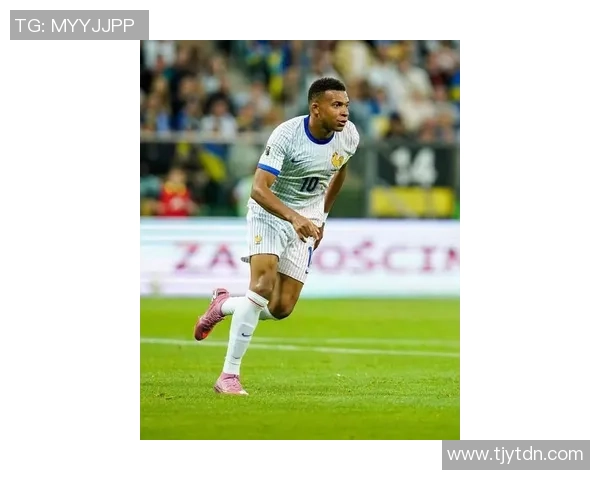 姆巴佩未来去向分析：足球转会市场的热门话题与潜在影响